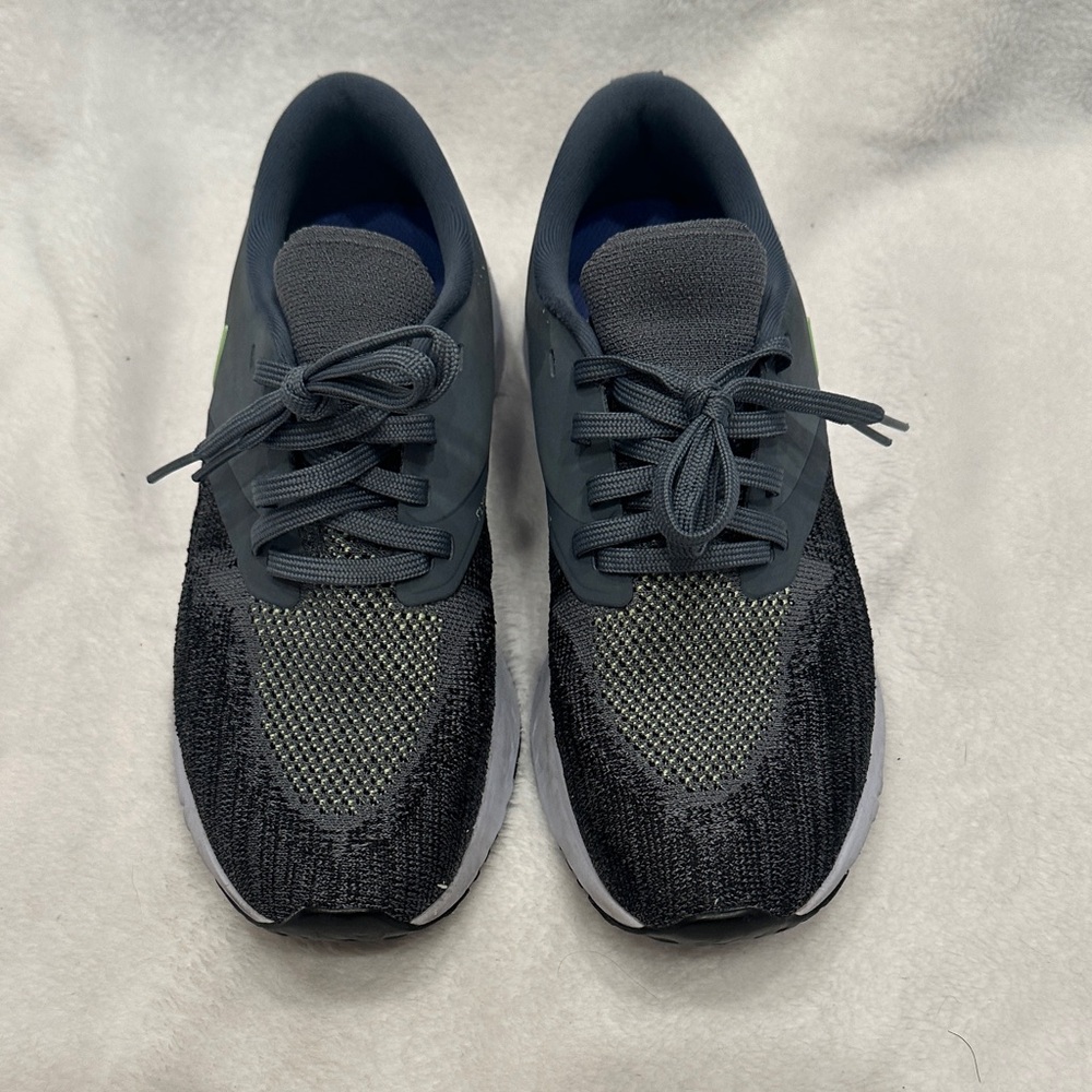 Nike Women's Gray Sneakers